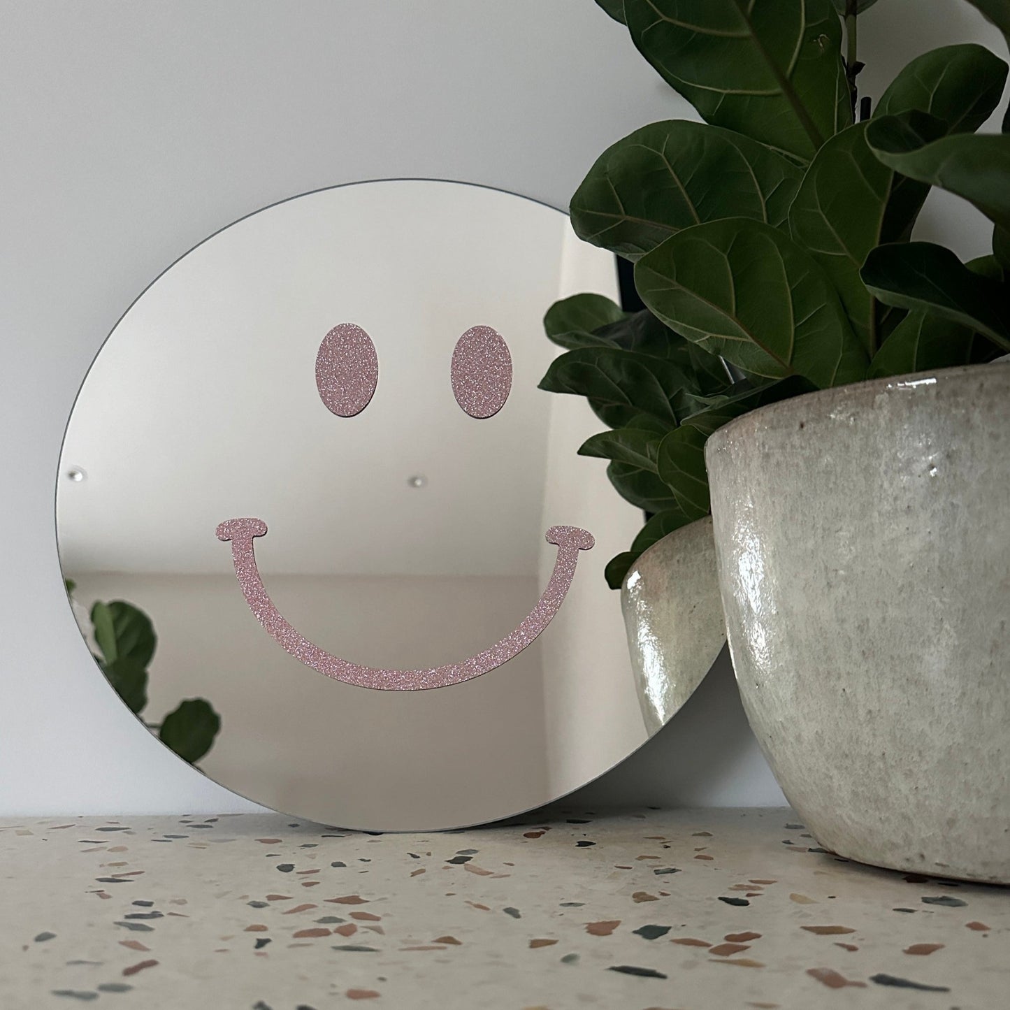 The Big Glitter Pink Smile - Hi Smiley