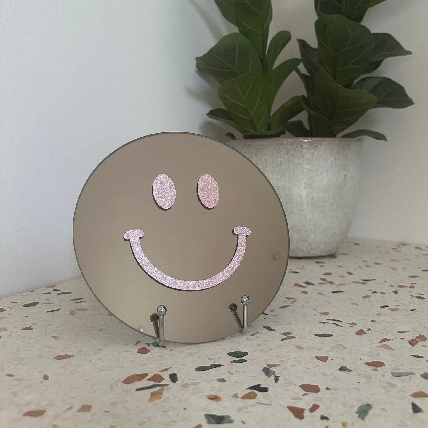 The Small Glitter Pink Smile - Hi Smiley