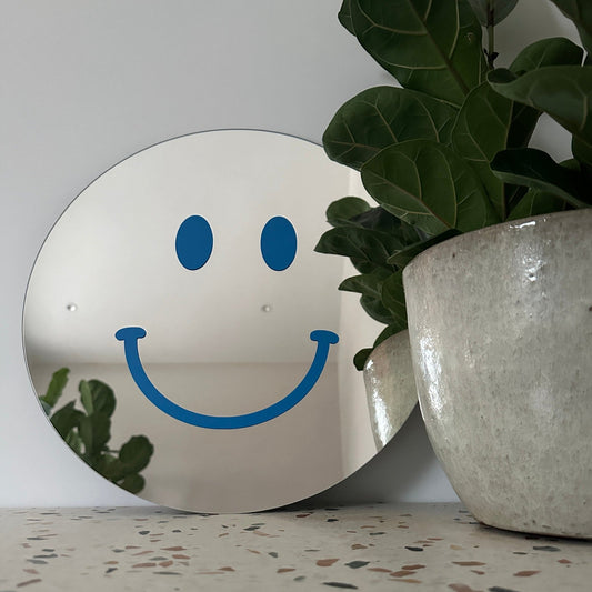 The Big Bright Blue Smile - Hallo Smiley