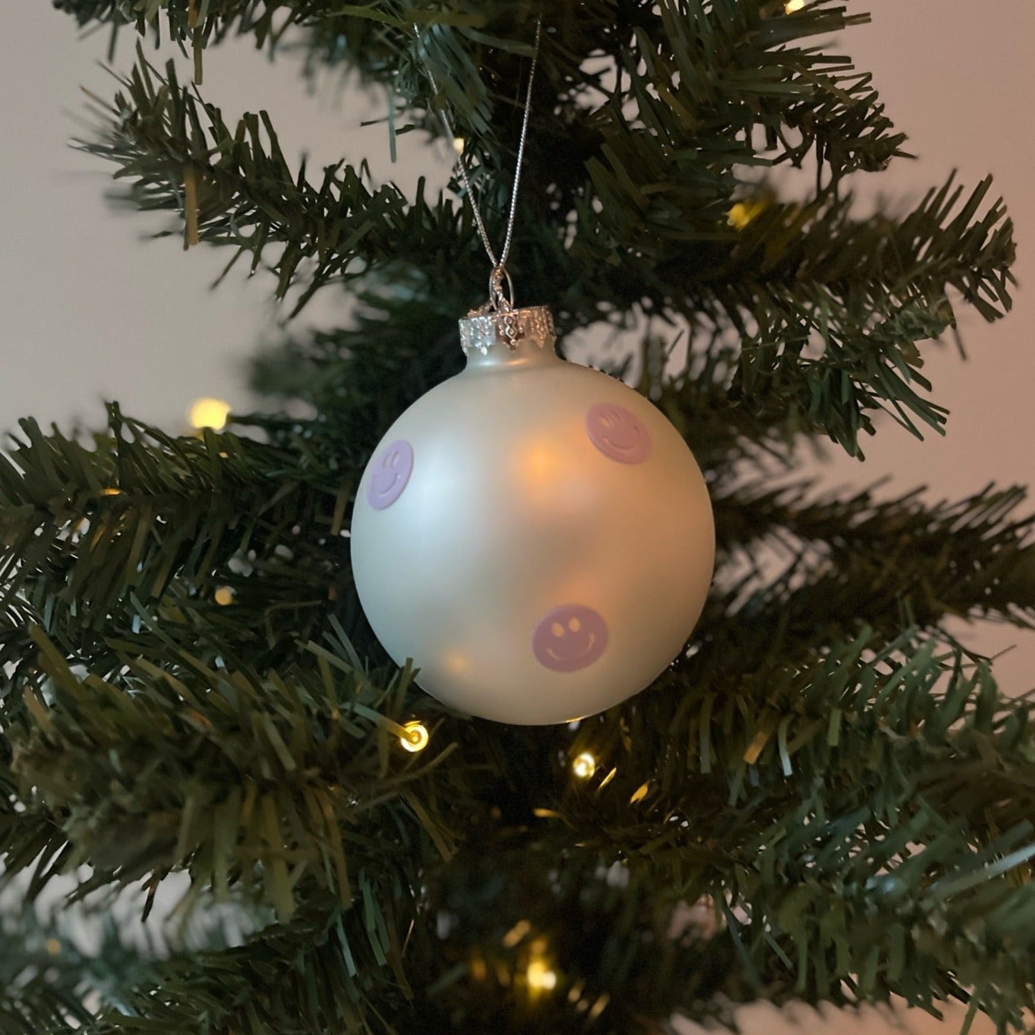 The Lilac Christmas Smiles - Hi Smiley