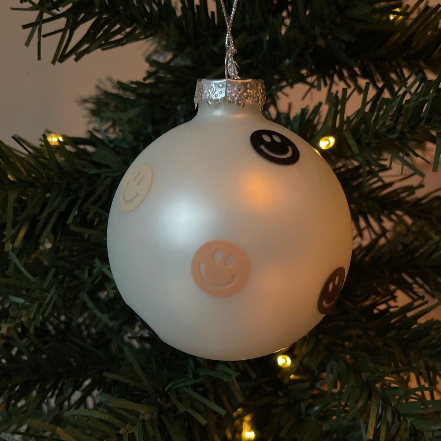 The Multibeige Christmas Smiles - Hi Smiley