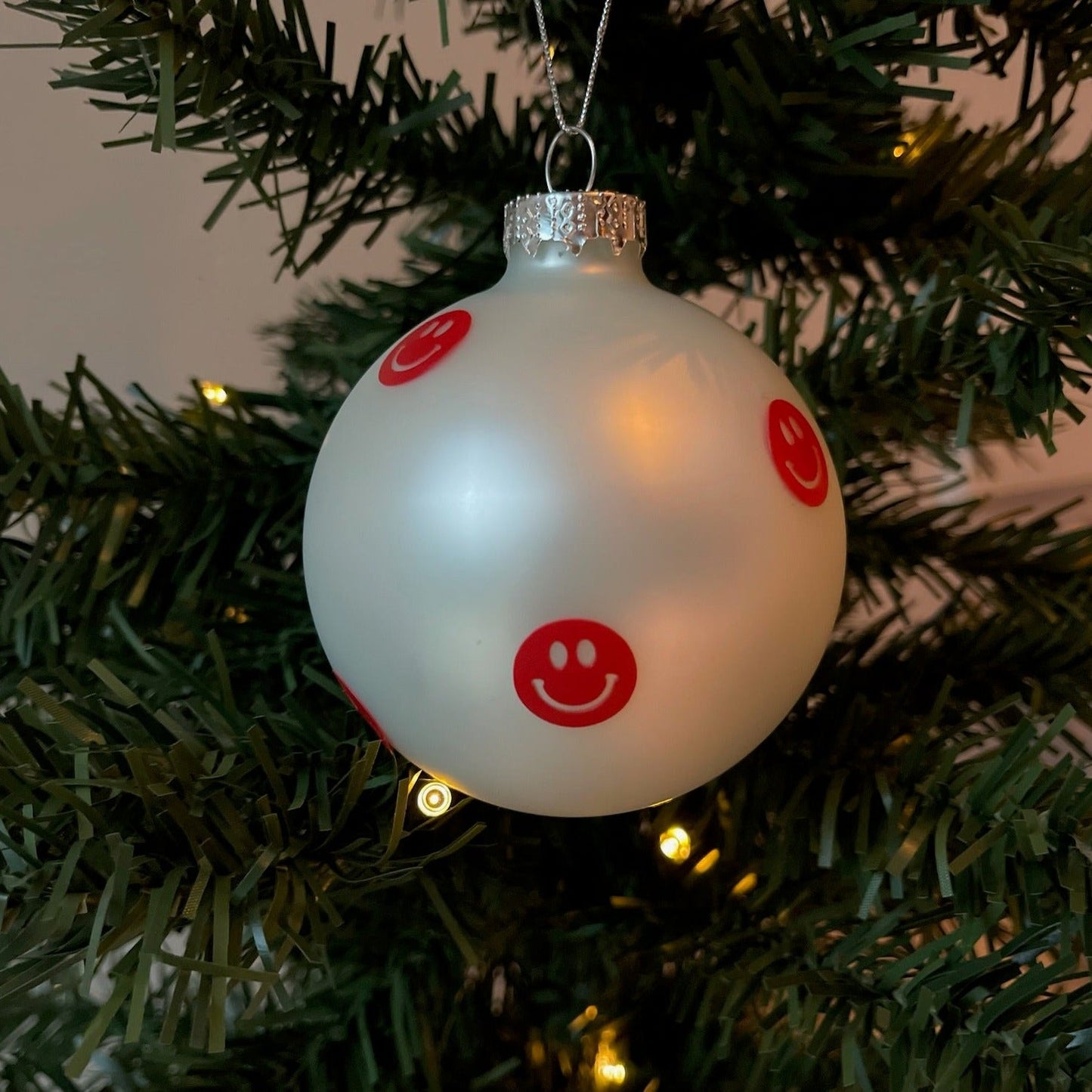 The Red Christmas Smiles - Hi Smiley