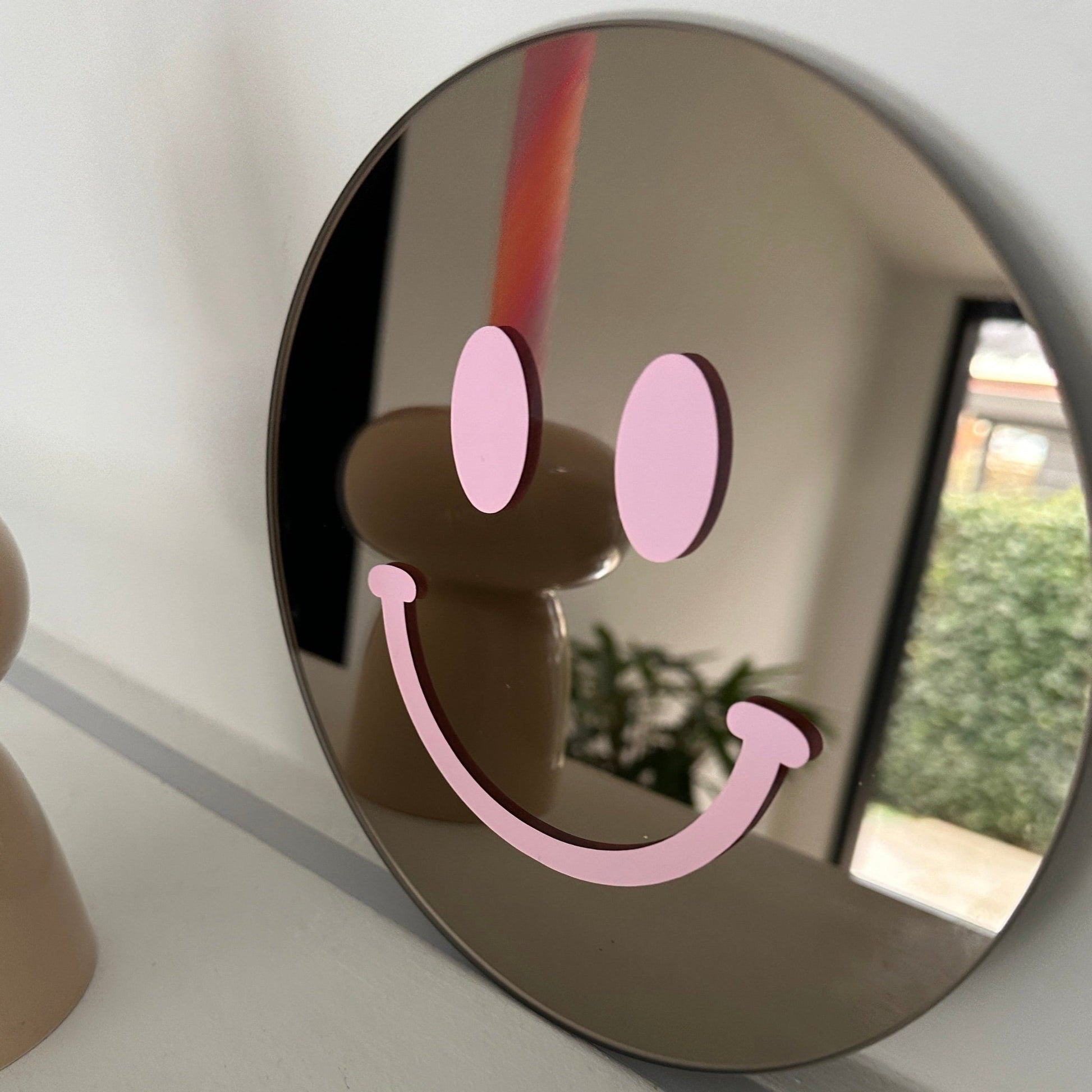 The Small Soft Pink Smile - Hi Smiley